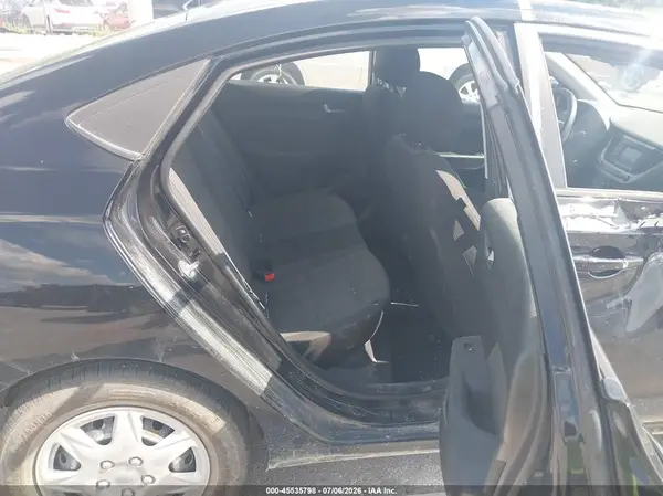 3KPC24A37JE027003 2018 HYUNDAI ACCENT - Image 8