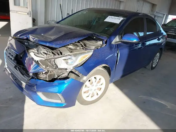 3KPC24A37JE028930 2018 HYUNDAI ACCENT - Image 2