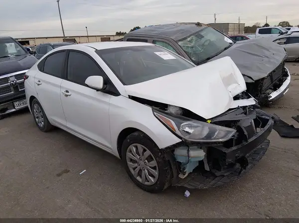 3KPC24A37JE029348 2018 HYUNDAI ACCENT - Image 1