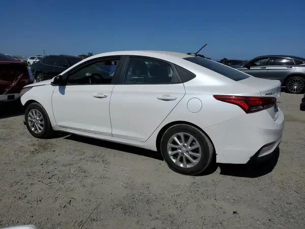 3KPC24A37JE029673 2018 HYUNDAI ACCENT - Image 2