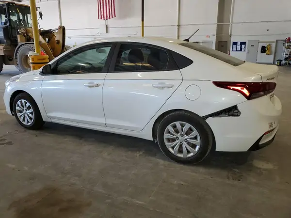 3KPC24A37JE034551 2018 HYUNDAI ACCENT - Image 2