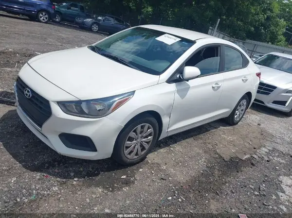 3KPC24A37JE034596 2018 HYUNDAI ACCENT - Image 2