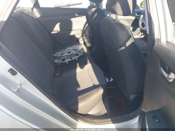3KPC24A37JE035389 2018 HYUNDAI ACCENT - Image 8