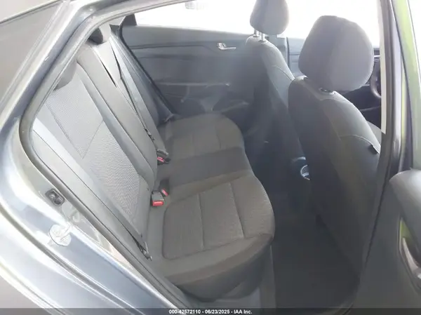 3KPC24A37KE039329 2019 HYUNDAI ACCENT - Image 8