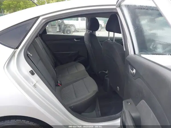 3KPC24A37KE041825 2019 HYUNDAI ACCENT - Image 8