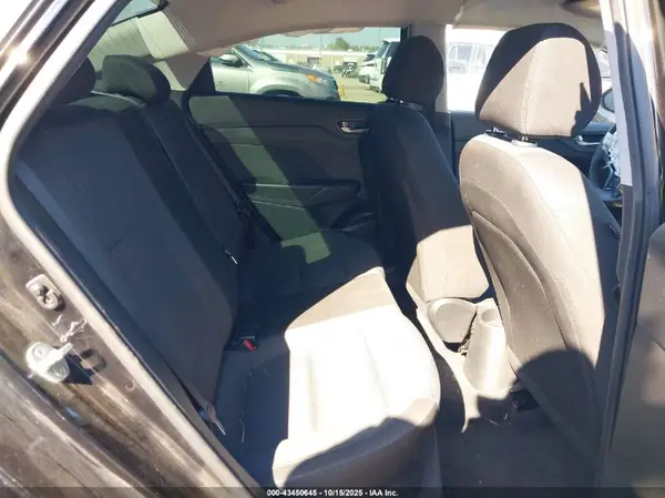 3KPC24A37KE044160 2019 HYUNDAI ACCENT - Image 8