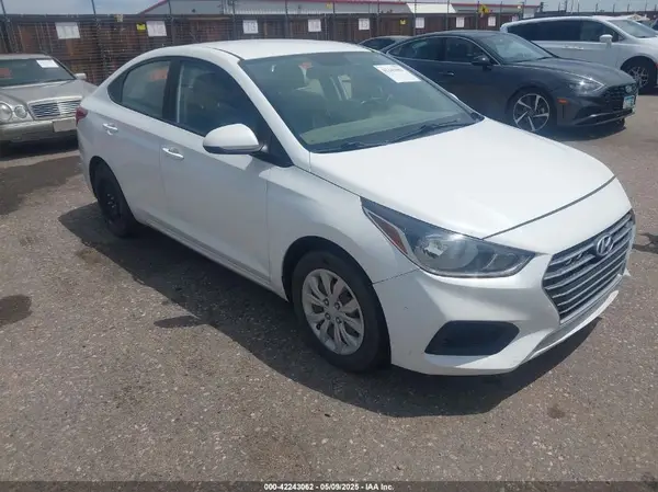 3KPC24A37KE064991 2019 HYUNDAI ACCENT - Image 1