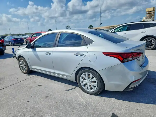 3KPC24A37KE067941 2019 HYUNDAI ACCENT - Image 2