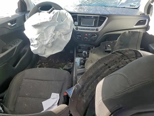 3KPC24A37KE069205 2019 HYUNDAI ACCENT - Image 8