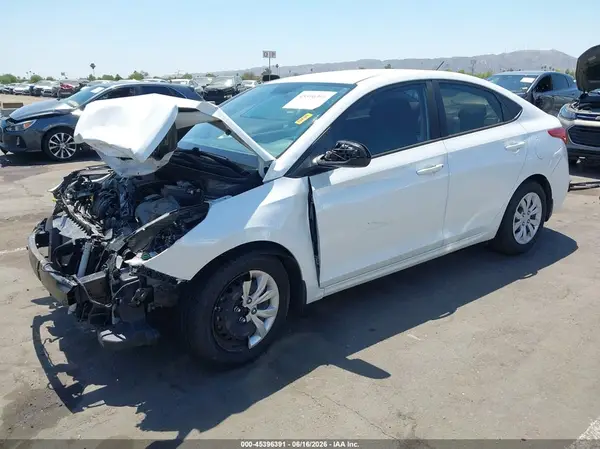 3KPC24A37KE074274 2019 HYUNDAI ACCENT - Image 2