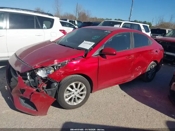 3KPC24A38JE010484 2018 HYUNDAI ACCENT - Image 2