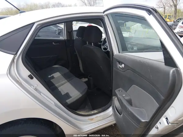 3KPC24A38JE011912 2018 HYUNDAI ACCENT - Image 8