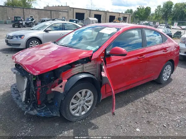 3KPC24A38JE012736 2018 HYUNDAI ACCENT - Image 2