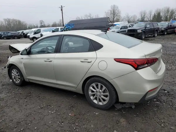 3KPC24A38JE012834 2018 HYUNDAI ACCENT - Image 2