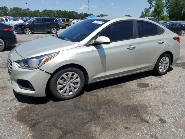 3KPC24A38JE013675 2018 HYUNDAI ACCENT - Image 1