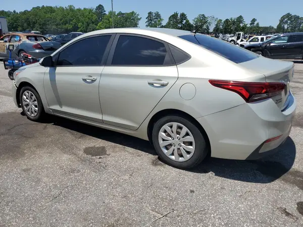3KPC24A38JE013675 2018 HYUNDAI ACCENT - Image 2