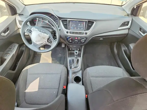 3KPC24A38JE016933 2018 HYUNDAI ACCENT - Image 8
