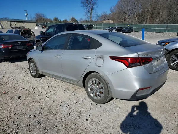 3KPC24A38JE018147 2018 HYUNDAI ACCENT - Image 2