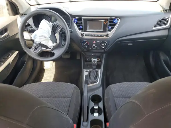 3KPC24A38JE021209 2018 HYUNDAI ACCENT - Image 8