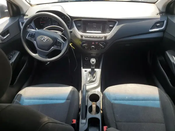 3KPC24A38JE023770 2018 HYUNDAI ACCENT - Image 8