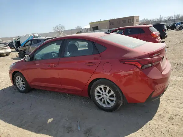 3KPC24A38JE023882 2018 HYUNDAI ACCENT - Image 2