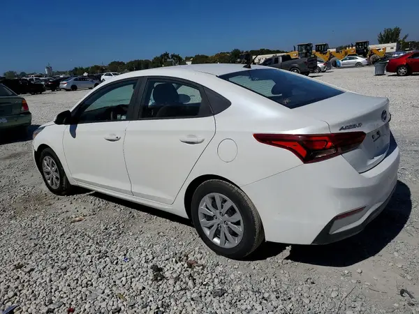 3KPC24A38JE025373 2018 HYUNDAI ACCENT - Image 2