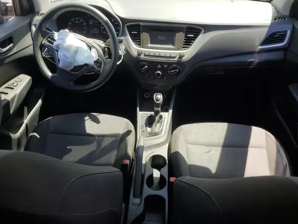 3KPC24A38JE029147 2018 HYUNDAI ACCENT - Image 8