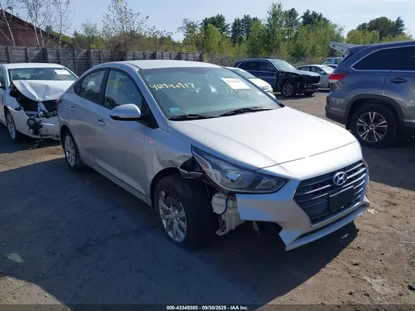 3KPC24A38JE029150 2018 HYUNDAI ACCENT - Image 1