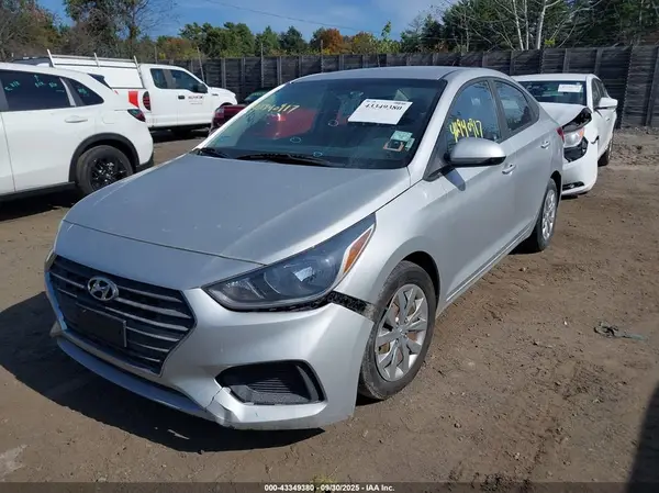 3KPC24A38JE029150 2018 HYUNDAI ACCENT - Image 2