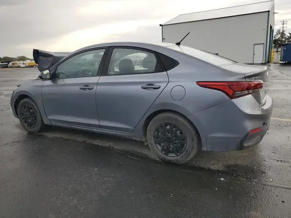 3KPC24A38JE029634 2018 HYUNDAI ACCENT - Image 2
