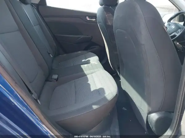 3KPC24A38JE033053 2018 HYUNDAI ACCENT - Image 8