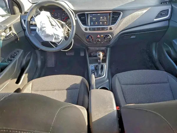 3KPC24A38JE034011 2018 HYUNDAI ACCENT - Image 8