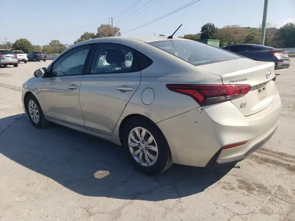 3KPC24A38JE034977 2018 HYUNDAI ACCENT - Image 2
