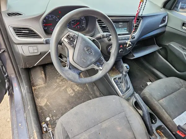 3KPC24A38KE038612 2019 HYUNDAI ACCENT - Image 8