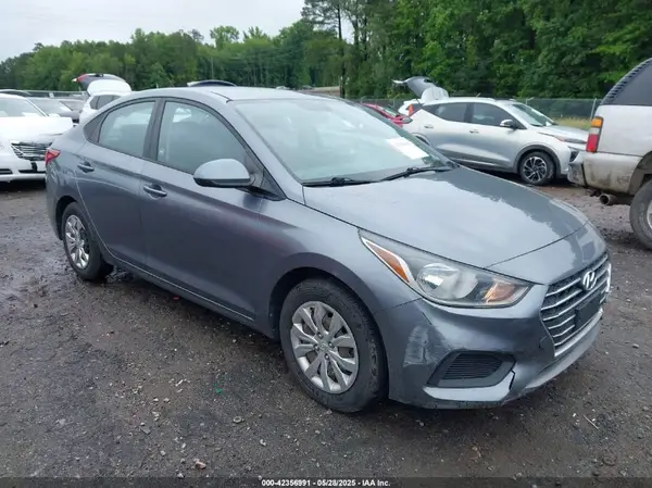 3KPC24A38KE044748 2019 HYUNDAI ACCENT - Image 1