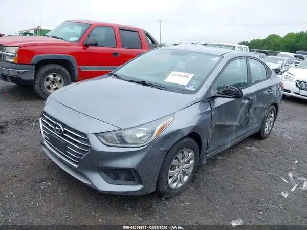 3KPC24A38KE044748 2019 HYUNDAI ACCENT - Image 2