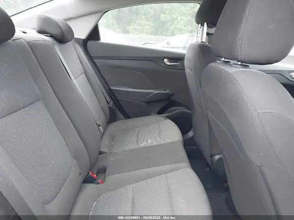 3KPC24A38KE044748 2019 HYUNDAI ACCENT - Image 8