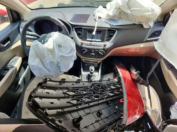3KPC24A38KE049271 2019 HYUNDAI ACCENT - Image 8