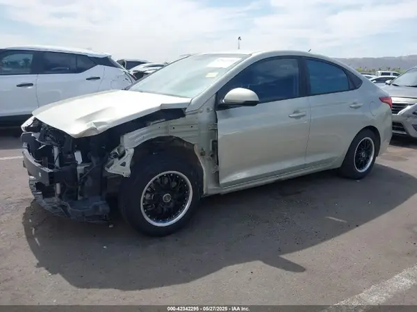 3KPC24A38KE054101 2019 HYUNDAI ACCENT - Image 2
