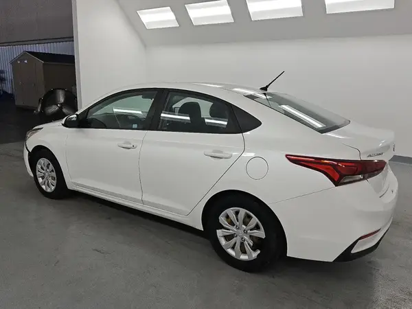 3KPC24A38KE061355 2019 HYUNDAI ACCENT - Image 2