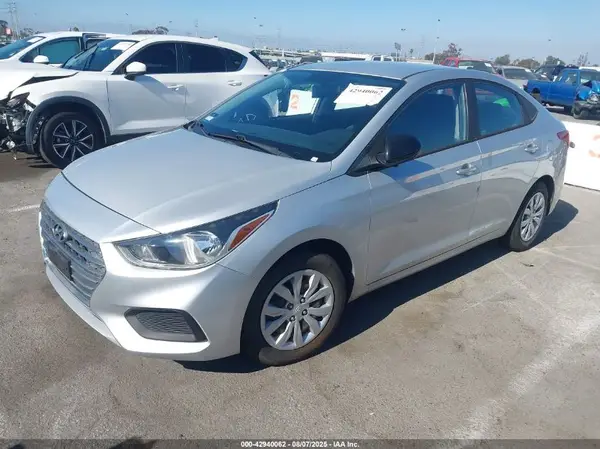 3KPC24A38KE066717 2019 HYUNDAI ACCENT - Image 2