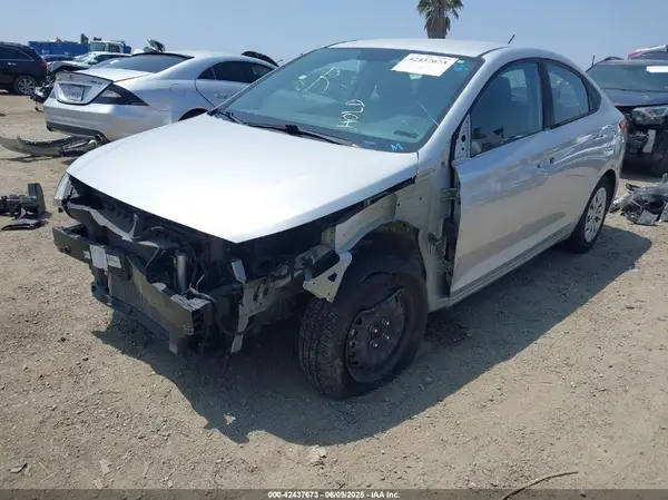 3KPC24A38KE067317 2019 HYUNDAI ACCENT - Image 2