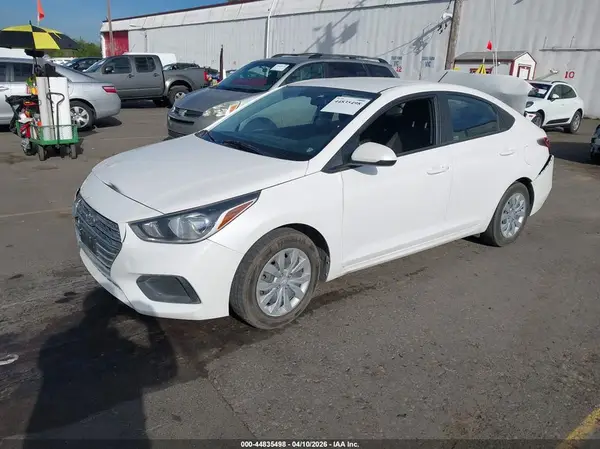 3KPC24A38KE068693 2019 HYUNDAI ACCENT - Image 2