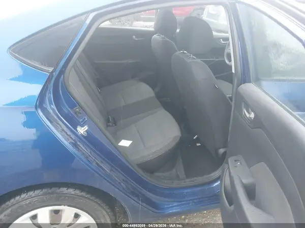 3KPC24A38KE070265 2019 HYUNDAI ACCENT - Image 8