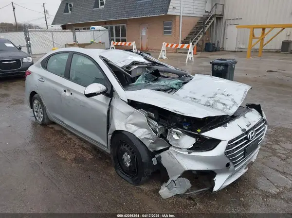 3KPC24A38KE071142 2019 HYUNDAI ACCENT - Image 1