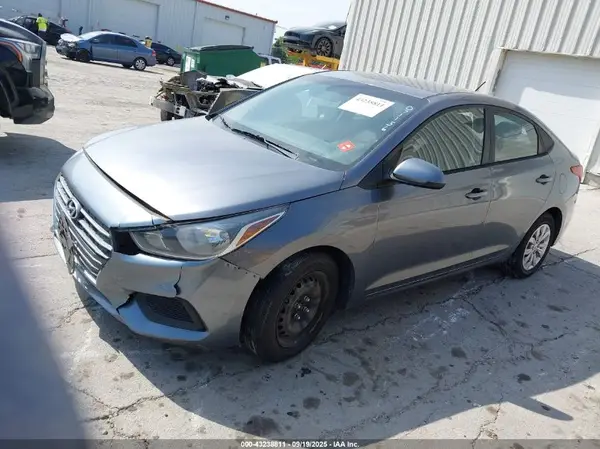 3KPC24A38KE071156 2019 HYUNDAI ACCENT - Image 2