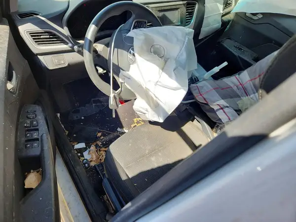 3KPC24A38KE071349 2019 HYUNDAI ACCENT - Image 8