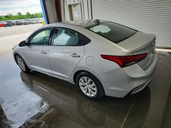 3KPC24A38KE073263 2019 HYUNDAI ACCENT - Image 2
