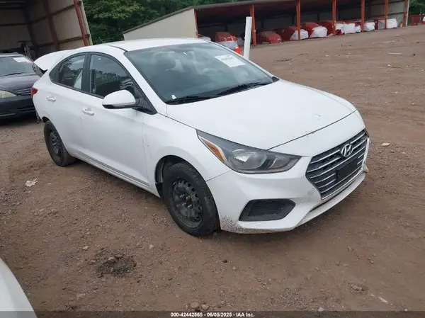 3KPC24A38KE079547 2019 HYUNDAI ACCENT - Image 1