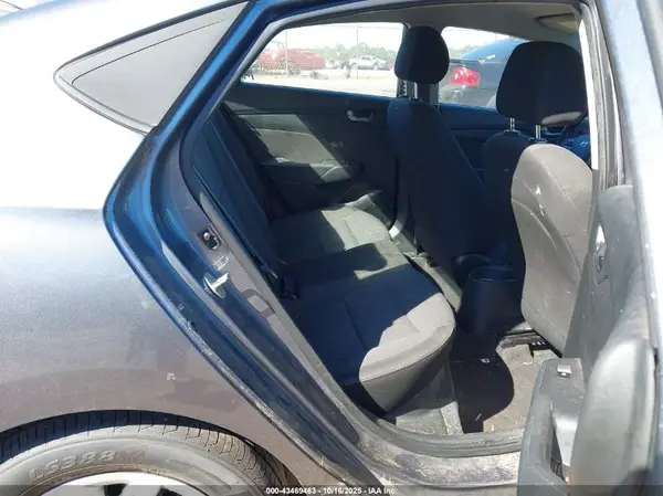 3KPC24A38KE080617 2019 HYUNDAI ACCENT - Image 8